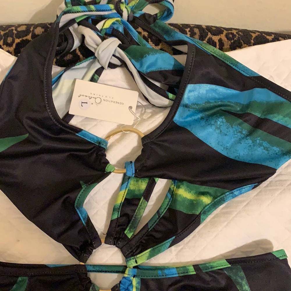 Swimsuit - Picture 3 of 5